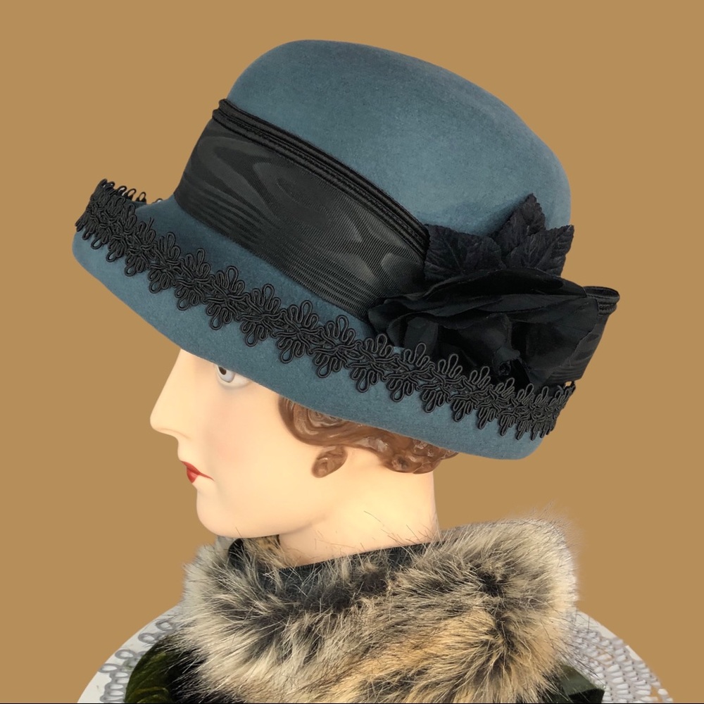 NWT Vintage 1920’s style Cloche 100% wool